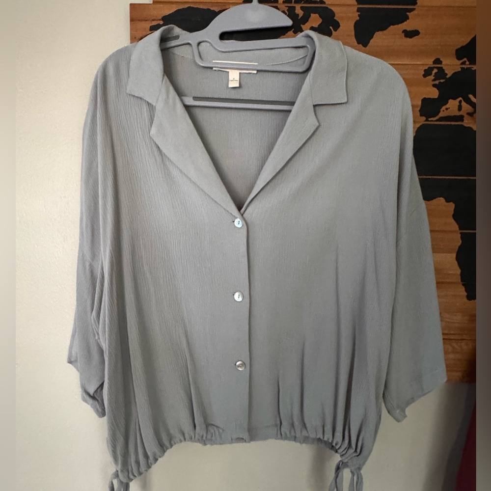Grade and gather nwot button up blouse small